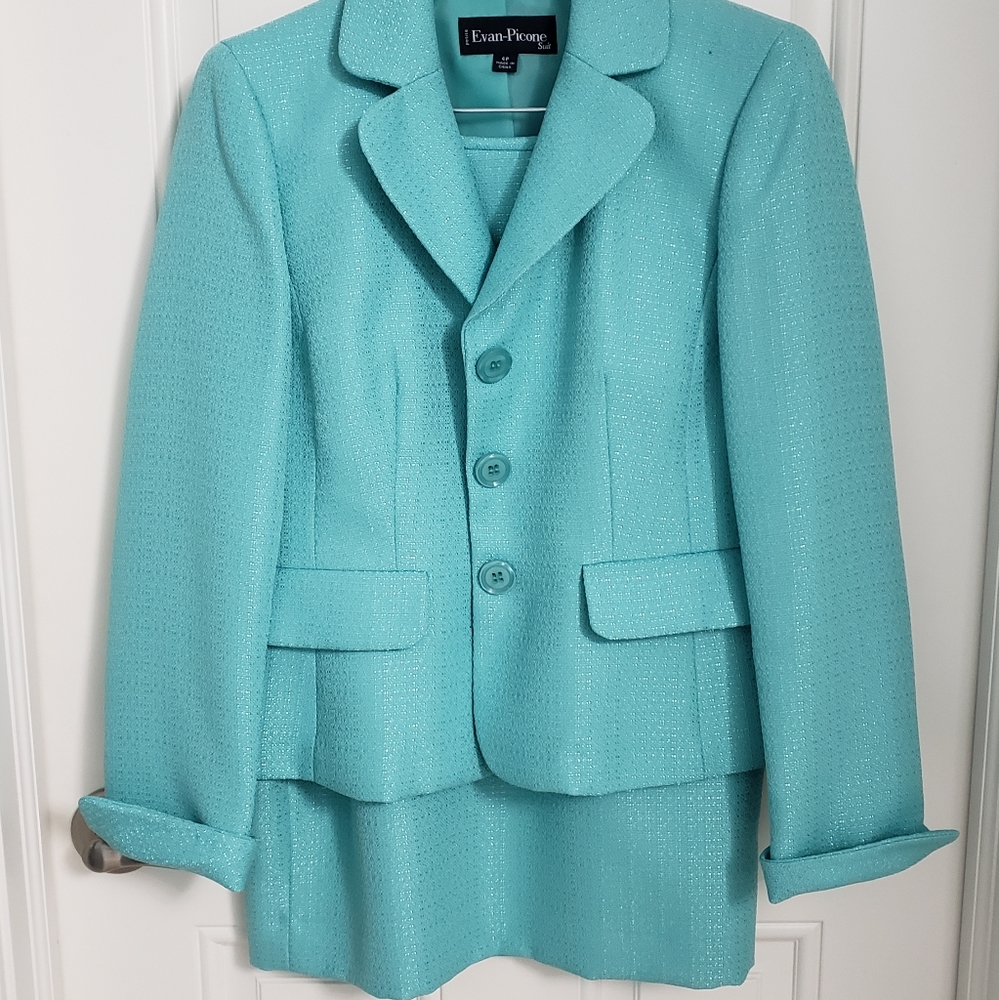 Tiffany Blue Women's Suit